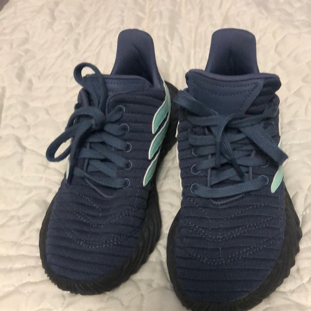 Kids size 4 adidas sobakov gray and green shoes worn one time
